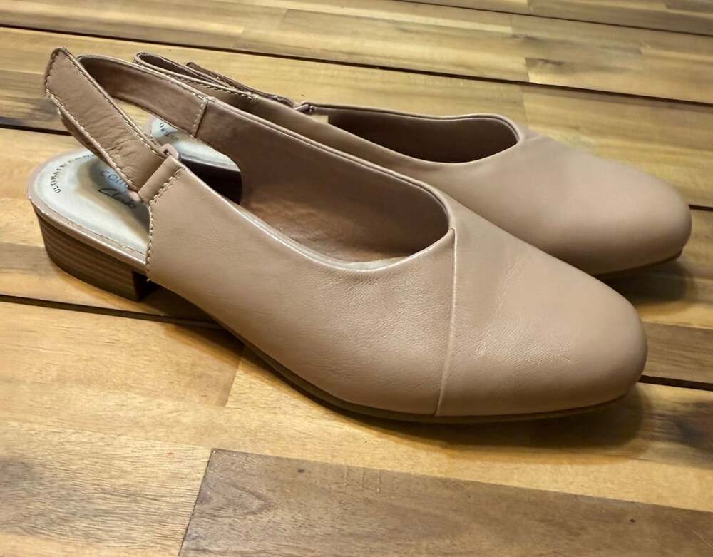 Clarks Slingback Shoes Size 8.5 Beige Leather